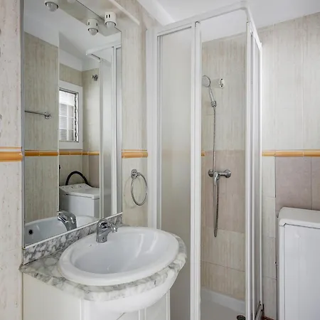 Apartment Posh In Location *